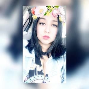 Meet your Posher, Estefania